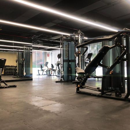 Galeria Plaza San Jeronimo Hotell Mexico City Exteriör bild The gym at the hotel
