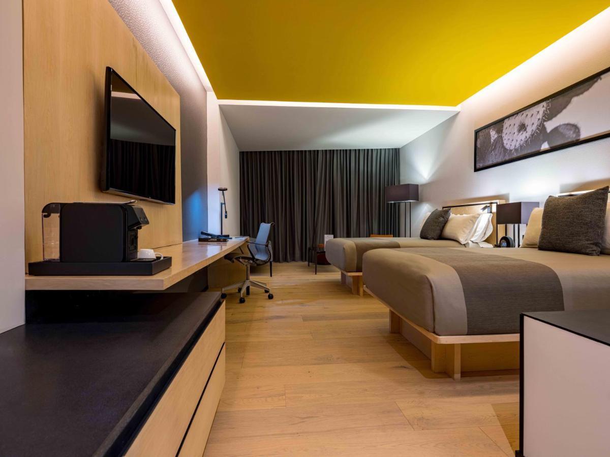 Galeria Plaza San Jeronimo Hotell Mexico City Exteriör bild A room at the hotel