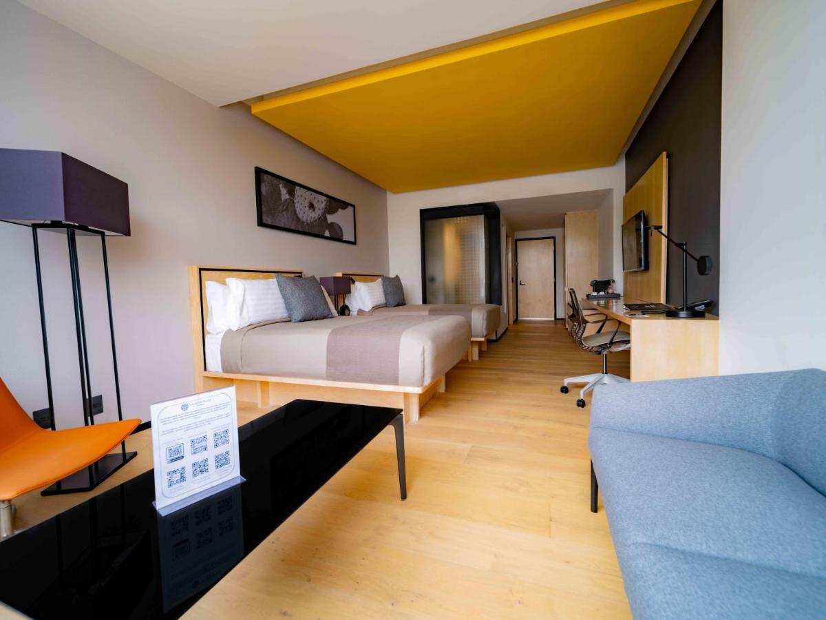 Galeria Plaza San Jeronimo Hotell Mexico City Exteriör bild A room at the hotel
