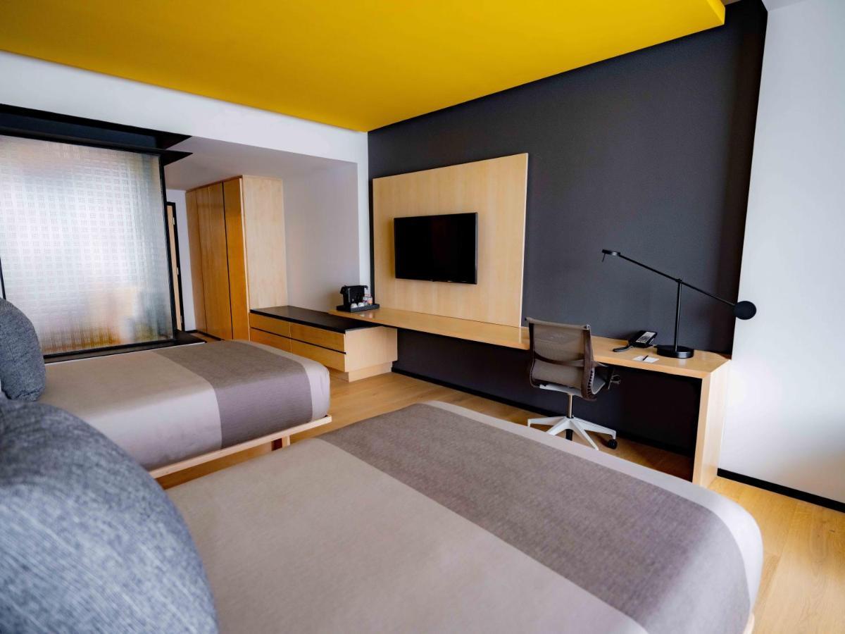 Galeria Plaza San Jeronimo Hotell Mexico City Exteriör bild A room at the hotel