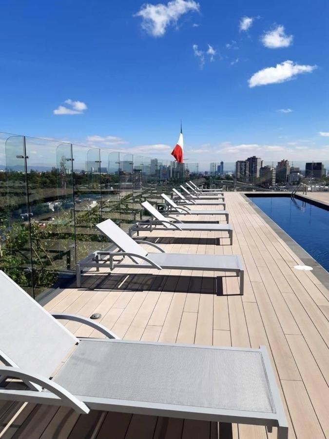 Galeria Plaza San Jeronimo Hotell Mexico City Exteriör bild Rooftop pool at the hotel