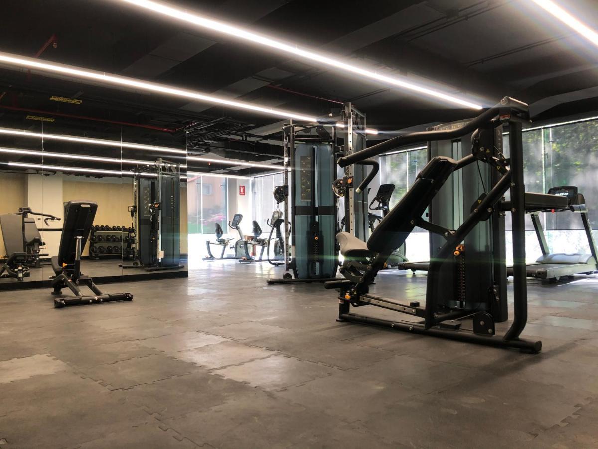 Galeria Plaza San Jeronimo Hotell Mexico City Exteriör bild The gym at the hotel
