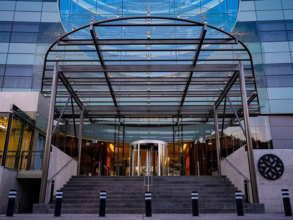 Galeria Plaza San Jeronimo Hotell Mexico City Exteriör bild The entrance to the hotel