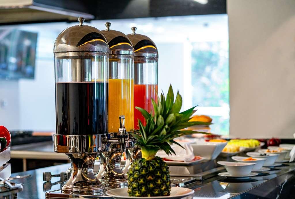 Galeria Plaza San Jeronimo Hotell Mexico City Restaurang bild Juice dispensers